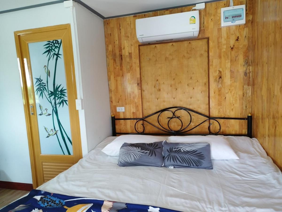 Falik Farm Stay Ayutthaya Eksteriør billede