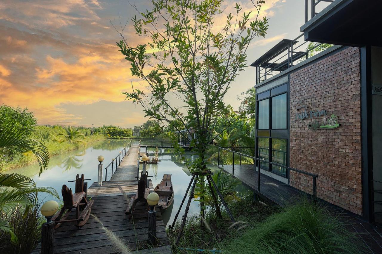 Falik Farm Stay Ayutthaya Eksteriør billede