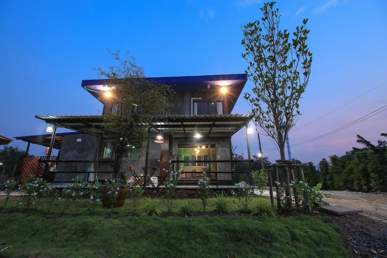 Falik Farm Stay Ayutthaya Eksteriør billede